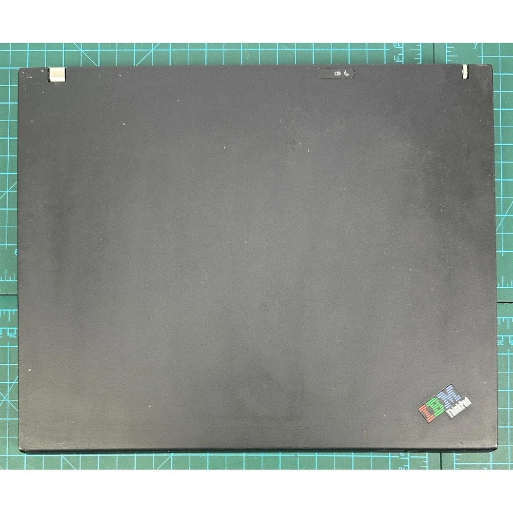 IBM ThinkPad T40 Laptop Type 2373 Intel Centrino Windows XP VTG UNTESTED